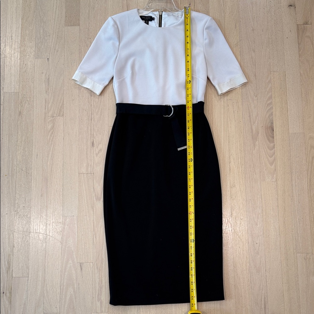 Ted Baker London Classic White and Black Fitted Midi Dress - Picture 8 of 11